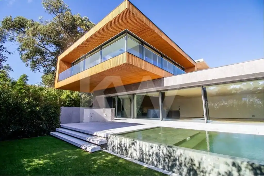 Luxuosa Moradia T4 - Alcabideche